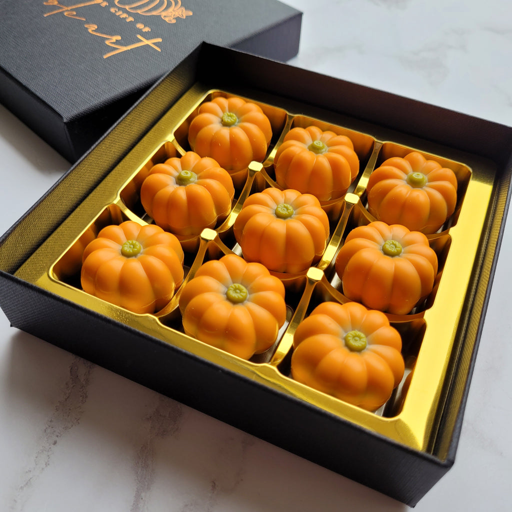 Praline Pumpkin Box